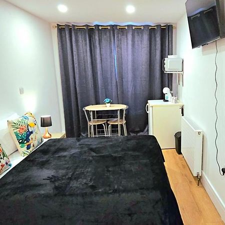 Penelope Ensuite Double Room Лондон Екстериор снимка