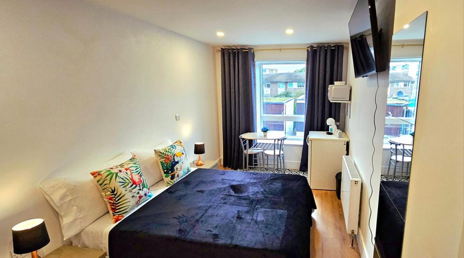 Penelope Ensuite Double Room Лондон Екстериор снимка