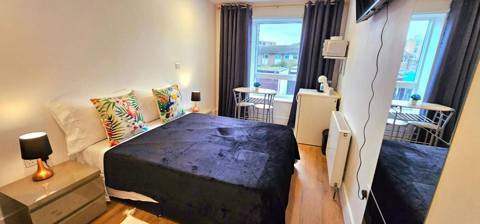 Penelope Ensuite Double Room Лондон Екстериор снимка