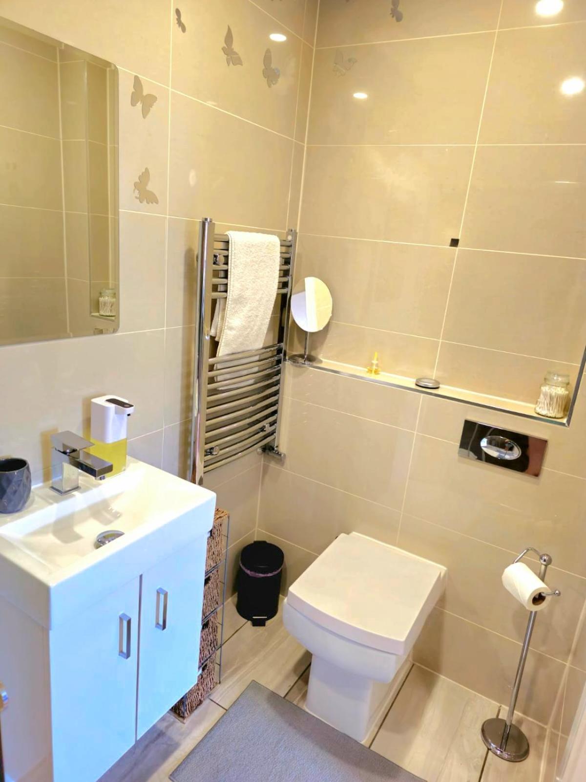 Penelope Ensuite Double Room Лондон Екстериор снимка
